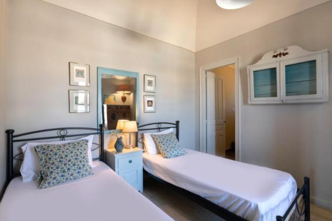 Hostel Caveland Karterados  Zewnętrze zdjęcie