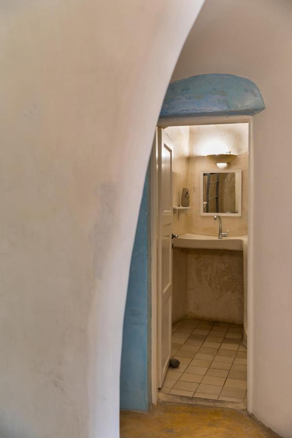 Hostel Caveland Karterados  Zewnętrze zdjęcie