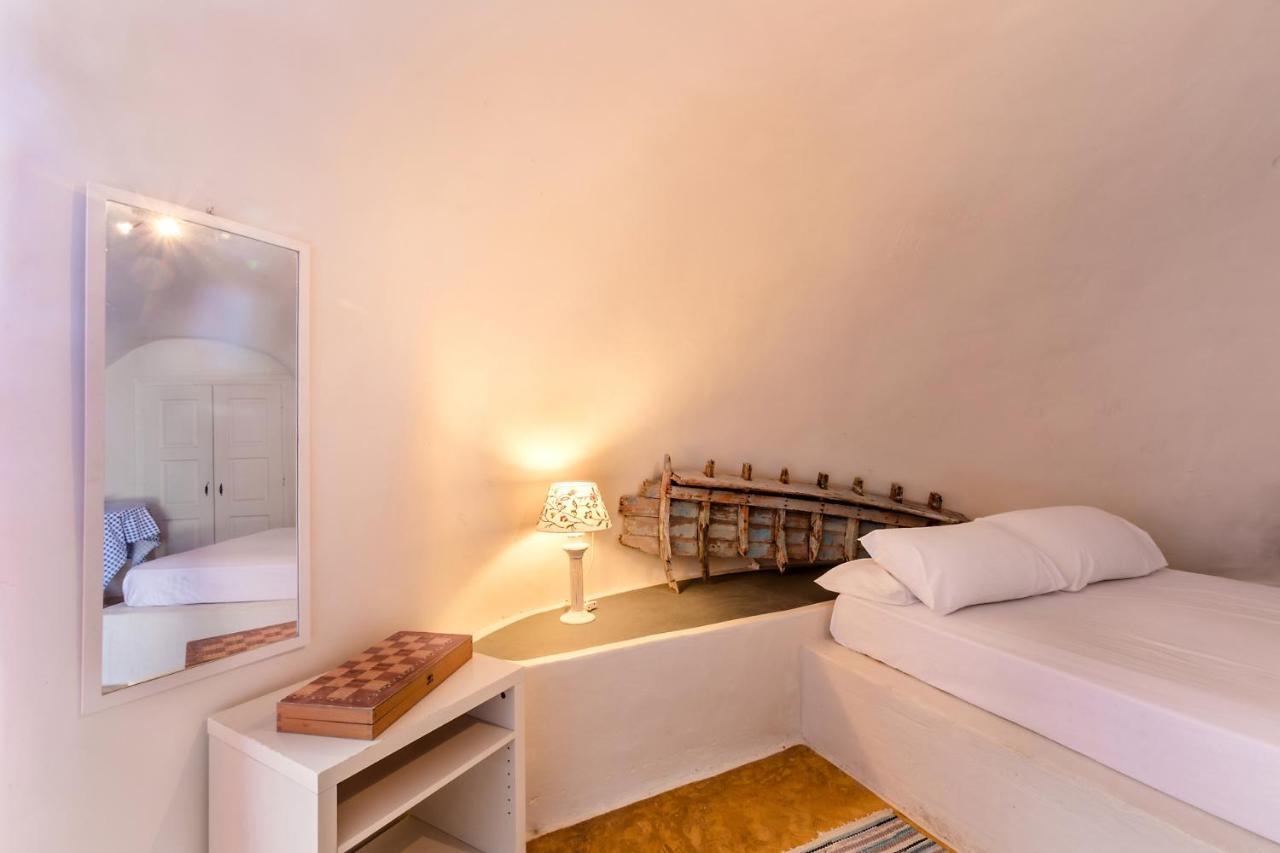 Hostel Caveland Karterados  Zewnętrze zdjęcie